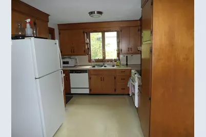 76 Hillview Rd, Holyoke, MA 01040 - Photo 9