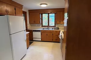 76 Hillview Rd, Holyoke, MA 01040 - Photo 21