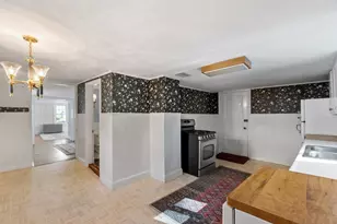 58 Temple St, Newburyport, MA 01950 - Photo 15