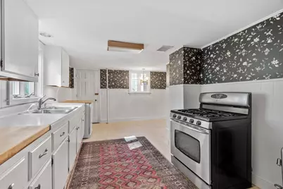 58 Temple St, Newburyport, MA 01950 - Photo 17