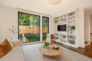8 Holworthy Terrace, Cambridge, MA 02138 - Photo 3