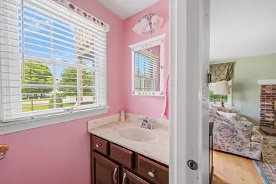 279 Central St #279, East Bridgewater, MA 02333 - Photo 13