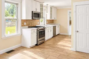 65 Chestnut St, Wakefield, MA 01880 - Photo 17
