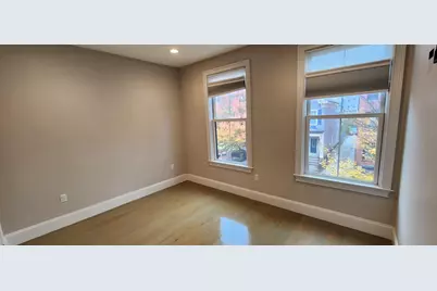 579 E 8th St. #3, Boston, MA 02127 - Photo 11