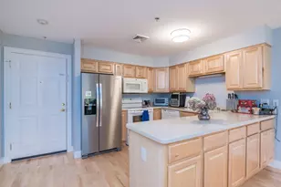 25 Greenleaves Dr, Amherst, MA 01002 - Photo 7