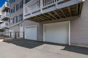 25 Greenleaves Dr, Amherst, MA 01002 - Photo 15