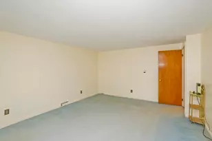 68 Talmadge Dr, Springfield, MA 01118 - Photo 7