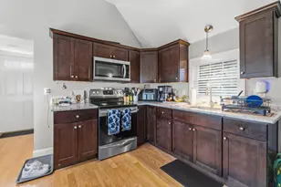 102 Jerome St, Berkley, MA 02779 - Photo 17