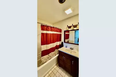 4700 N Main St #4H, Fall River, MA 02720 - Photo 9