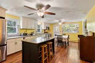 18 East St, Pepperell, MA 01463 - Photo 9