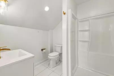 15 Farley St, Methuen, MA 01844 - Photo 21