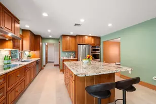 10 Lantern Rd, Framingham, MA 01702 - Photo 7