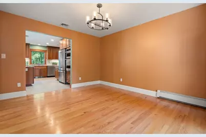 10 Lantern Rd, Framingham, MA 01702 - Photo 11