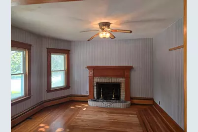 9 Shore St, Taunton, MA 02780 - Photo 9