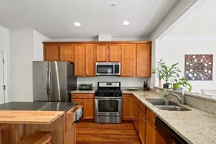 22 Kendall Ct, Bedford, MA 01730 - Photo 5