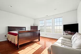 22 Kendall Ct, Bedford, MA 01730 - Photo 11