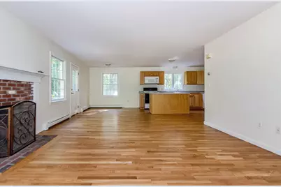 24 Foster St, Mattapoisett, MA 02739 - Photo 3