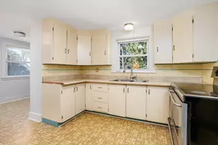 299 Prospect St, Leominster, MA 01453 - Photo 15