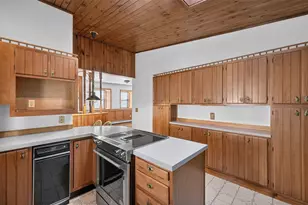 1478 Locust St, Fall River, MA 02723 - Photo 27