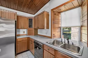 1478 Locust St, Fall River, MA 02723 - Photo 25
