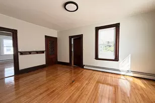 11 Warren St, Peabody, MA 01960 - Photo 3