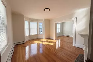 11 Warren St, Peabody, MA 01960 - Photo 11