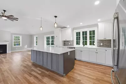 126 Townsend Harbor Rd, Lunenburg, MA 01462 - Photo 9