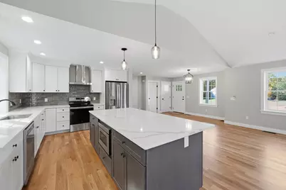 126 Townsend Harbor Rd, Lunenburg, MA 01462 - Photo 11