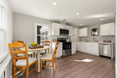 2 Minot St, Wakefield, MA 01880 - Photo 9