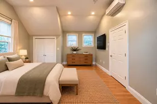 22 Winter St, Newton, MA 02464 - Photo 9