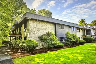 12 Strawberry Bank Rd, Nashua, NH 03062 - Photo 1