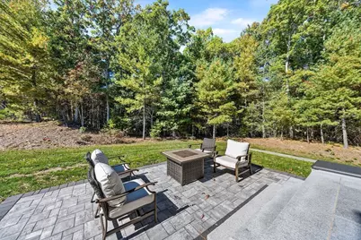 381 Prospect St, Franklin, MA 02038 - Photo 7