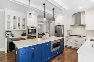 381 Prospect St, Franklin, MA 02038 - Photo 5