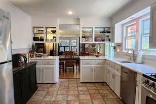 16 Arlington St, Newburyport, MA 01950 - Photo 7