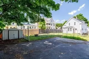 38F Cottage St, Leominster, MA 01453 - Photo 5