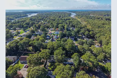 9 Winchester Dr, Falmouth, MA 02536 - Photo 19