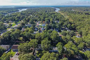 9 Winchester Dr, Falmouth, MA 02536 - Photo 19
