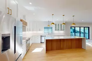 75 Greer St, Waltham, MA 02452 - Photo 5