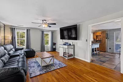 21 Milton St, Blackstone, MA 01504 - Photo 11