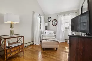 46 Kenmore Rd, Waltham, MA 02453 - Photo 19