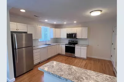 318 South #318, Bedford, MA 01730 - Photo 3