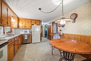 58 Pine Hill Rd, Springfield, MA 01118 - Photo 5