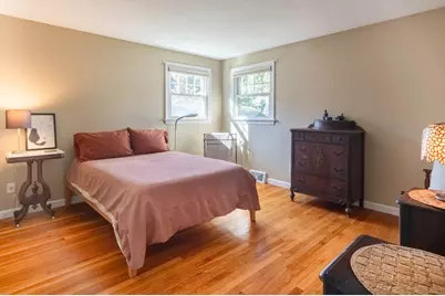 11 Hillview Rd, Holyoke, MA 01040 - Photo 17