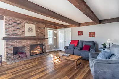 11 Hillview Rd, Holyoke, MA 01040 - Photo 9