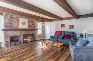11 Hillview Rd, Holyoke, MA 01040 - Photo 9