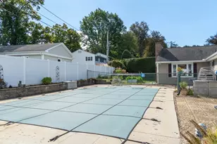11 Hillview Rd, Holyoke, MA 01040 - Photo 27