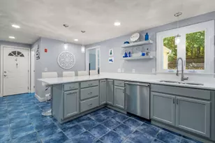 5 Crockett Cir, Hopedale, MA 01747 - Photo 5