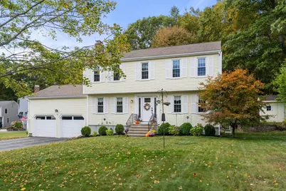 5 Crockett Cir, Hopedale, MA 01747 - Photo 3