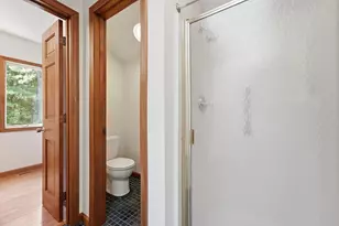 127 Pleasant St, Southampton, MA 01073 - Photo 25