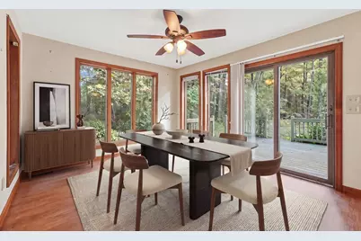 127 Pleasant St, Southampton, MA 01073 - Photo 9